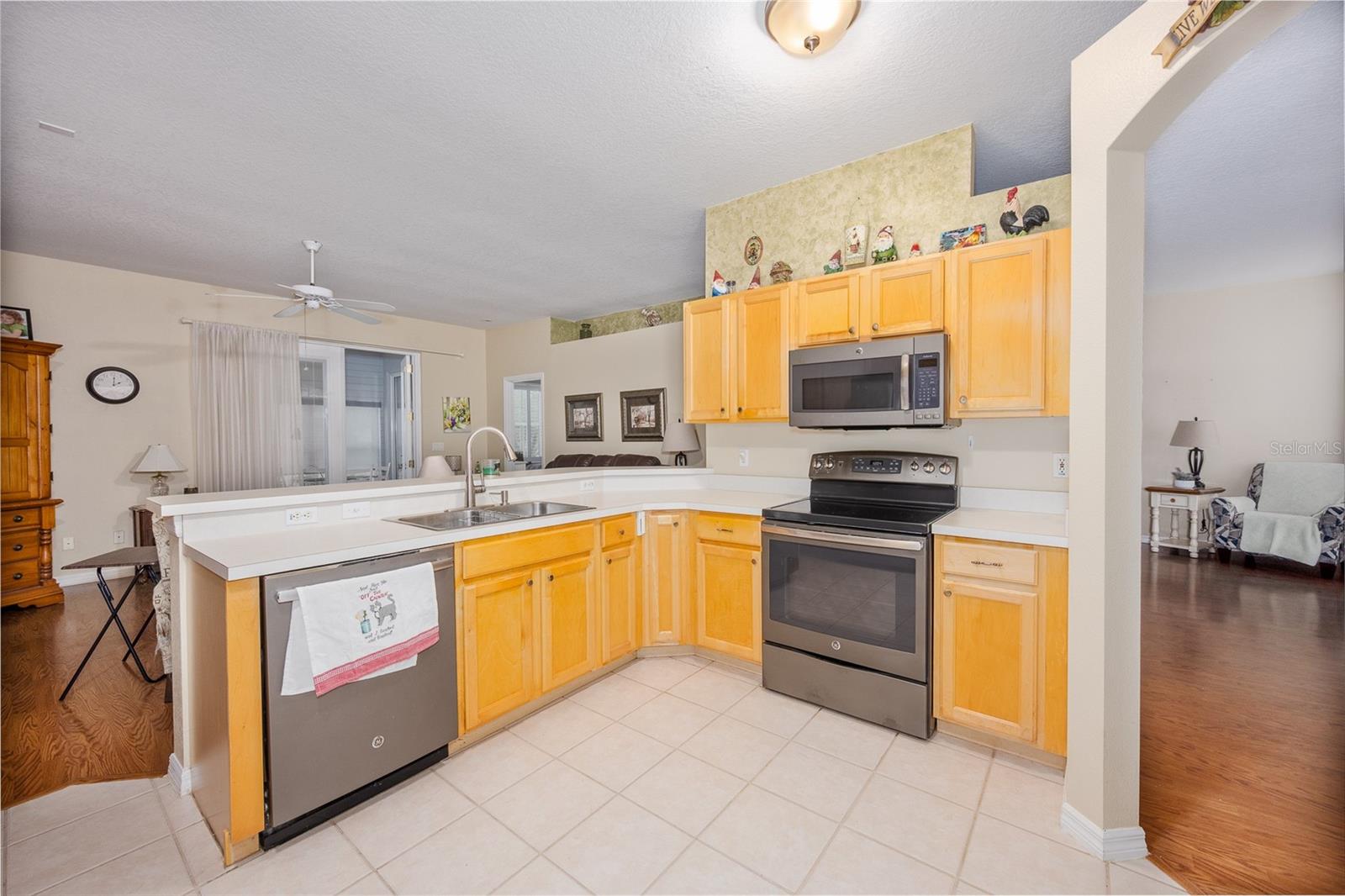 Image 11 of 30 For 5353 Red Leaf Court