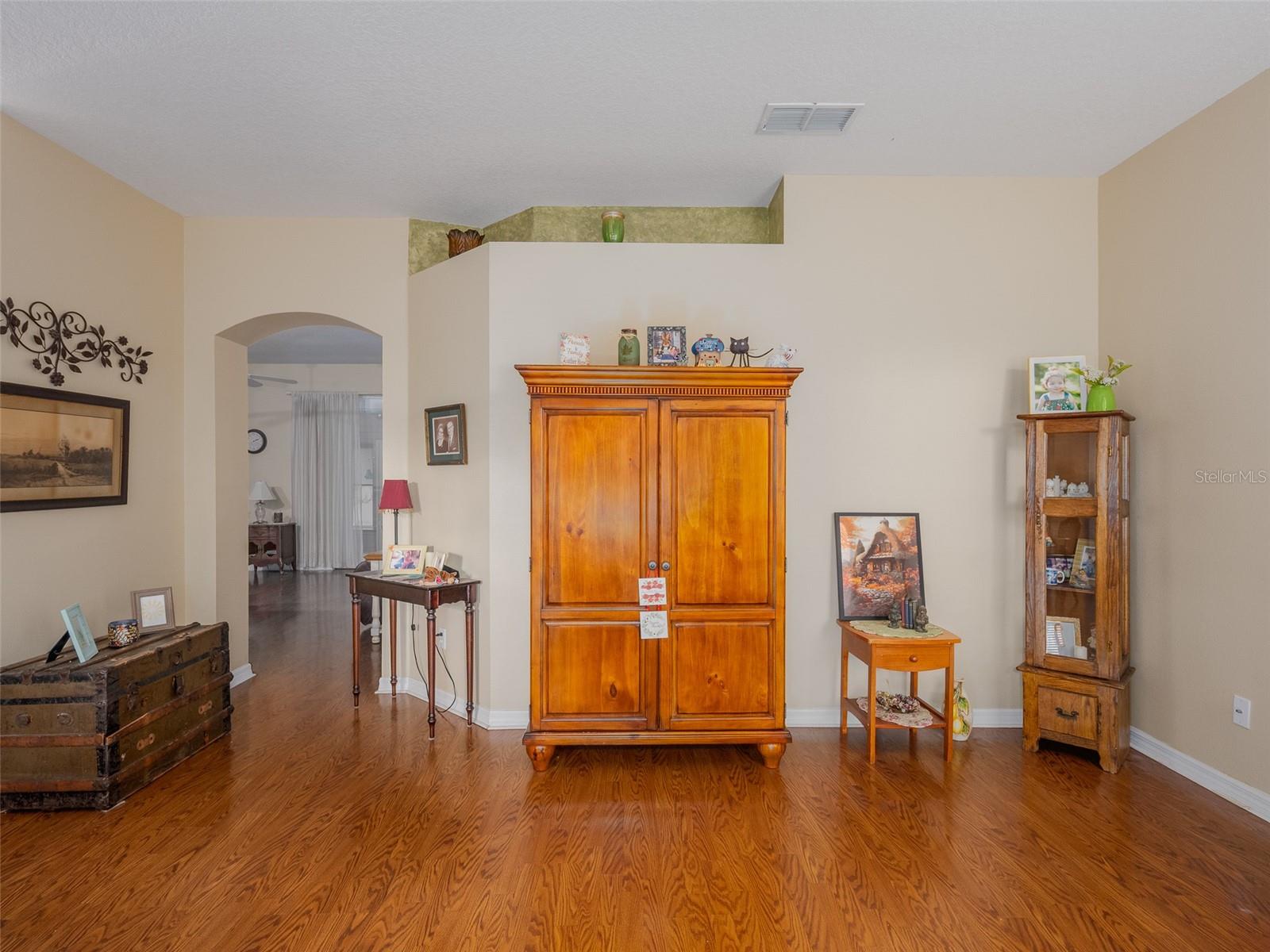 Image 7 of 30 For 5353 Red Leaf Court