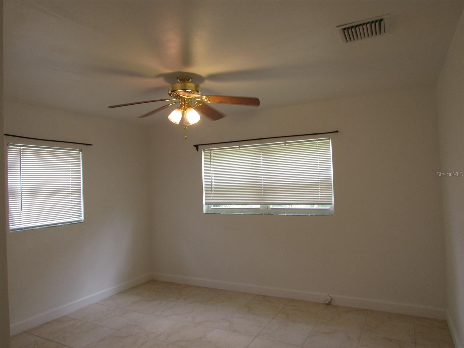 Image 9 of 12 For 137 Linden Street