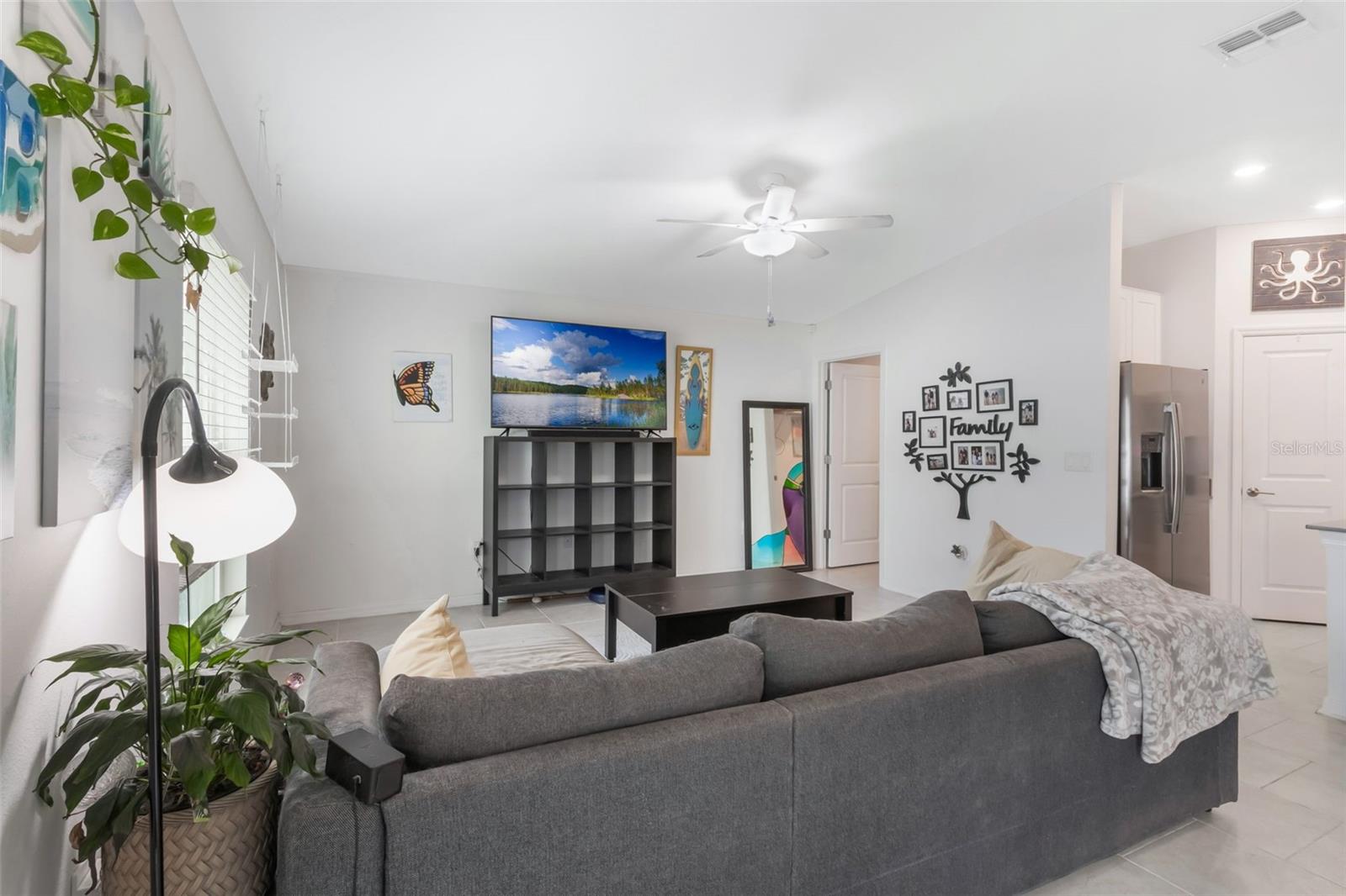Image 6 of 32 For 621 Silver Palm Drive