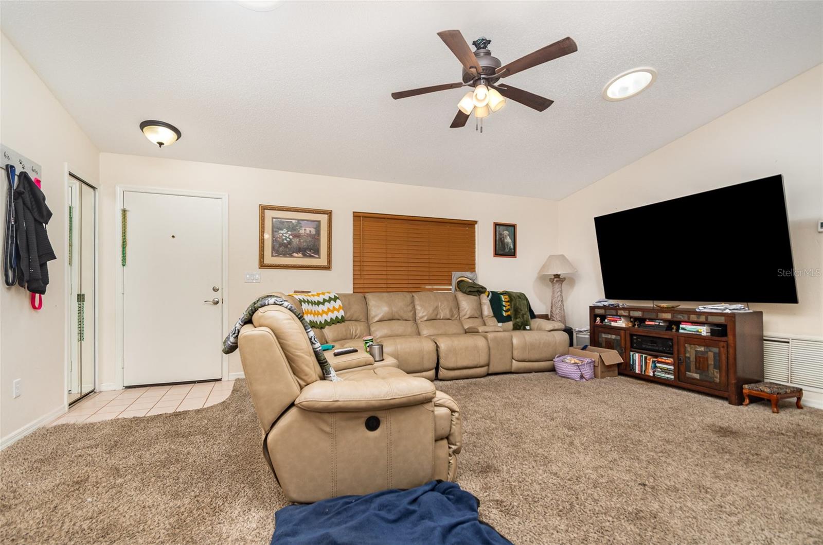 Image 3 of 13 For 468 Oakwood Avenue