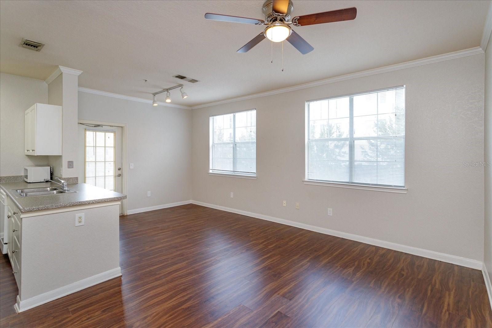 Image 4 of 26 For 860 Orange Avenue 262