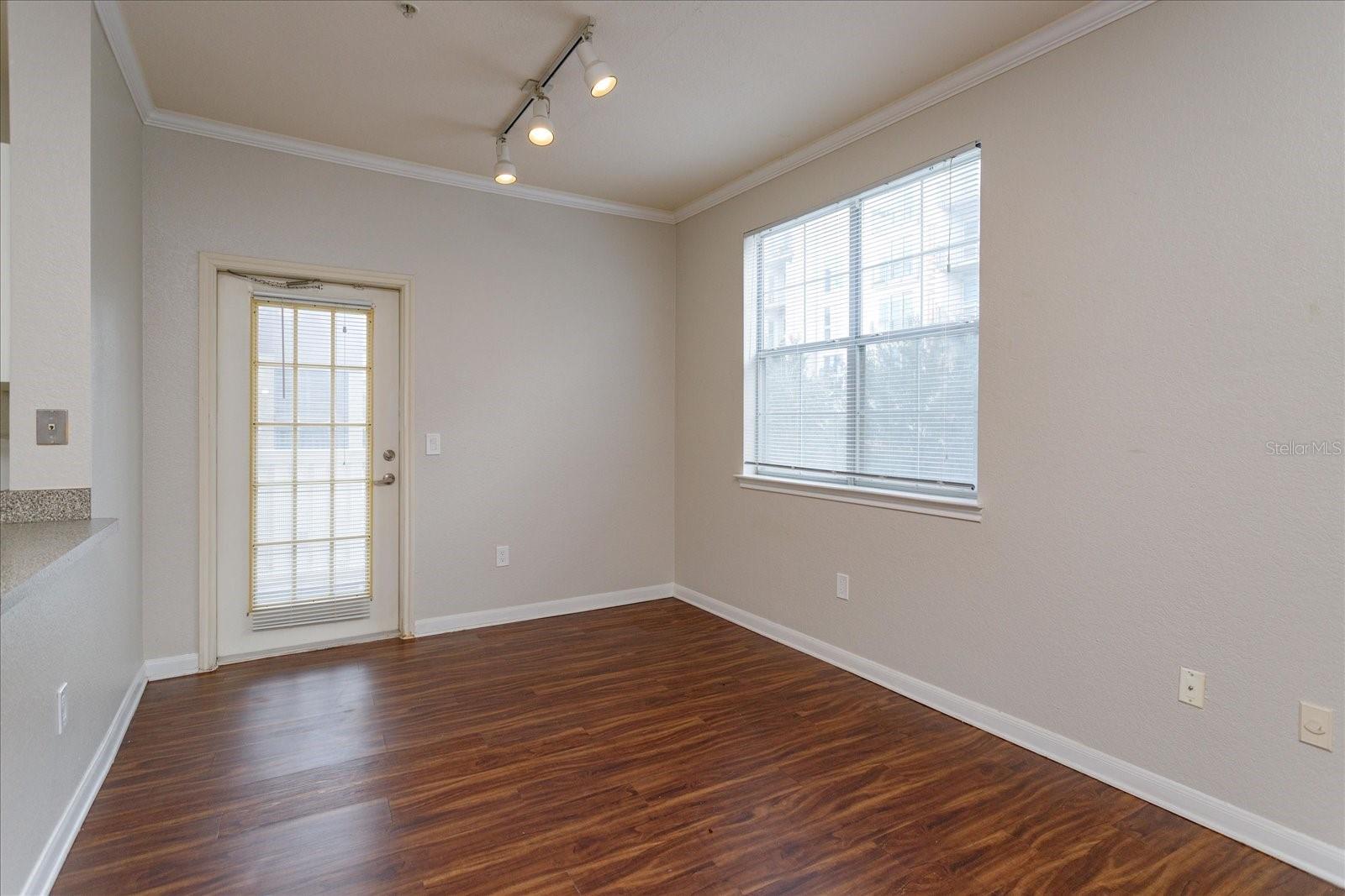 Image 7 of 26 For 860 Orange Avenue 262