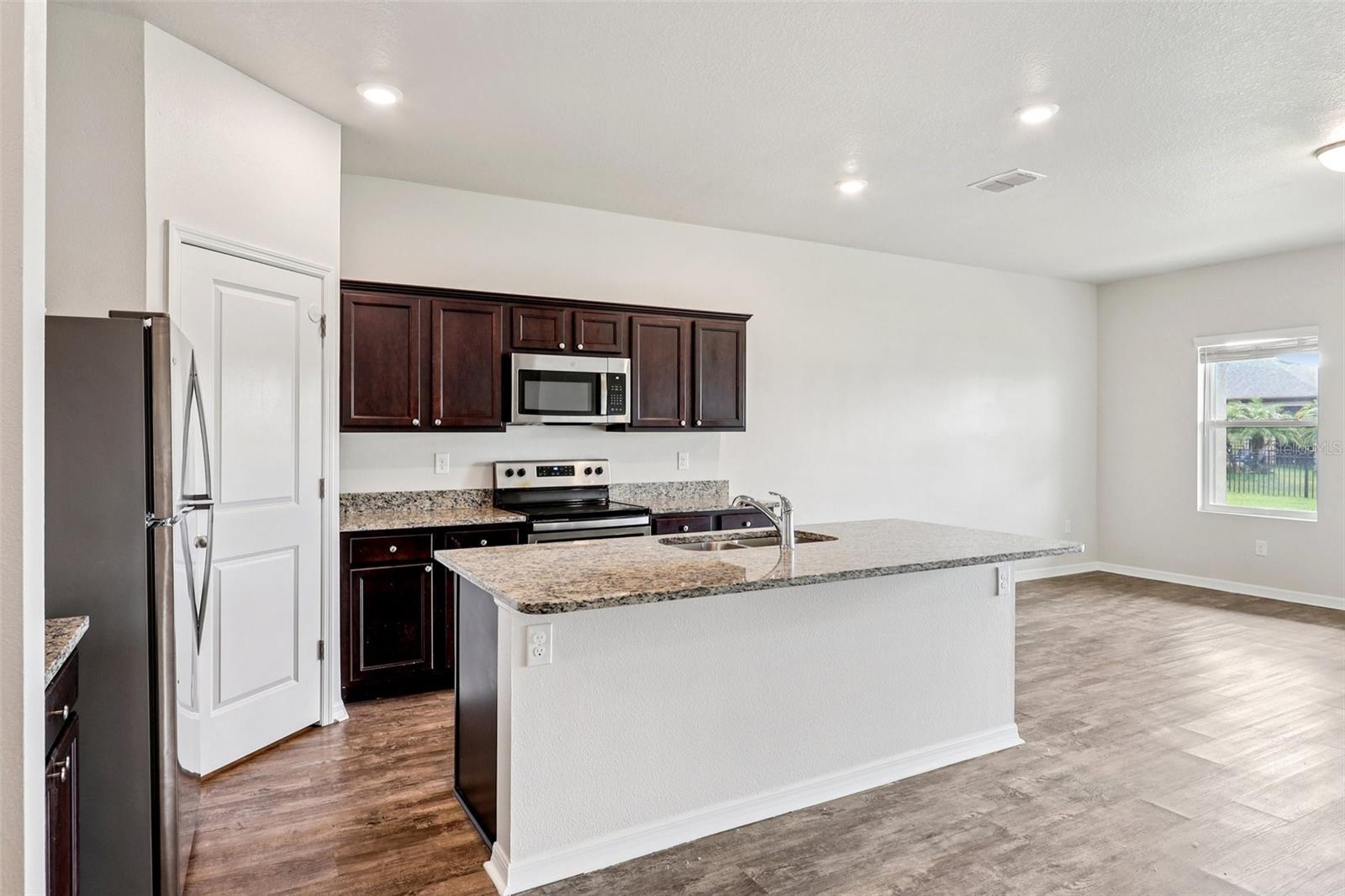 Image 12 of 34 For 3093 Neverland Drive