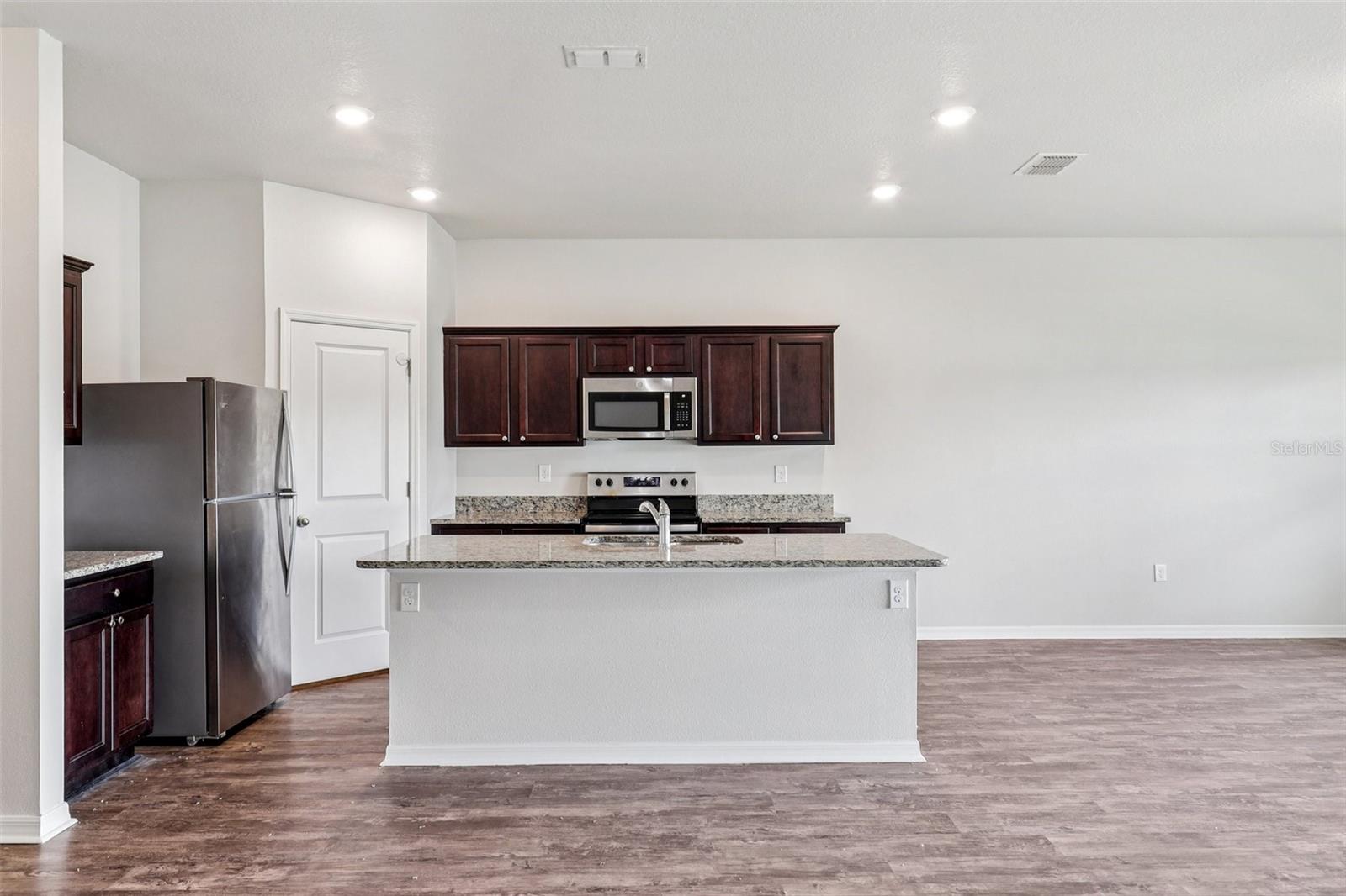 Image 14 of 34 For 3093 Neverland Drive