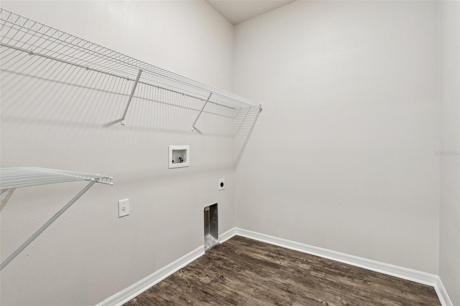 Image 23 of 34 For 3093 Neverland Drive