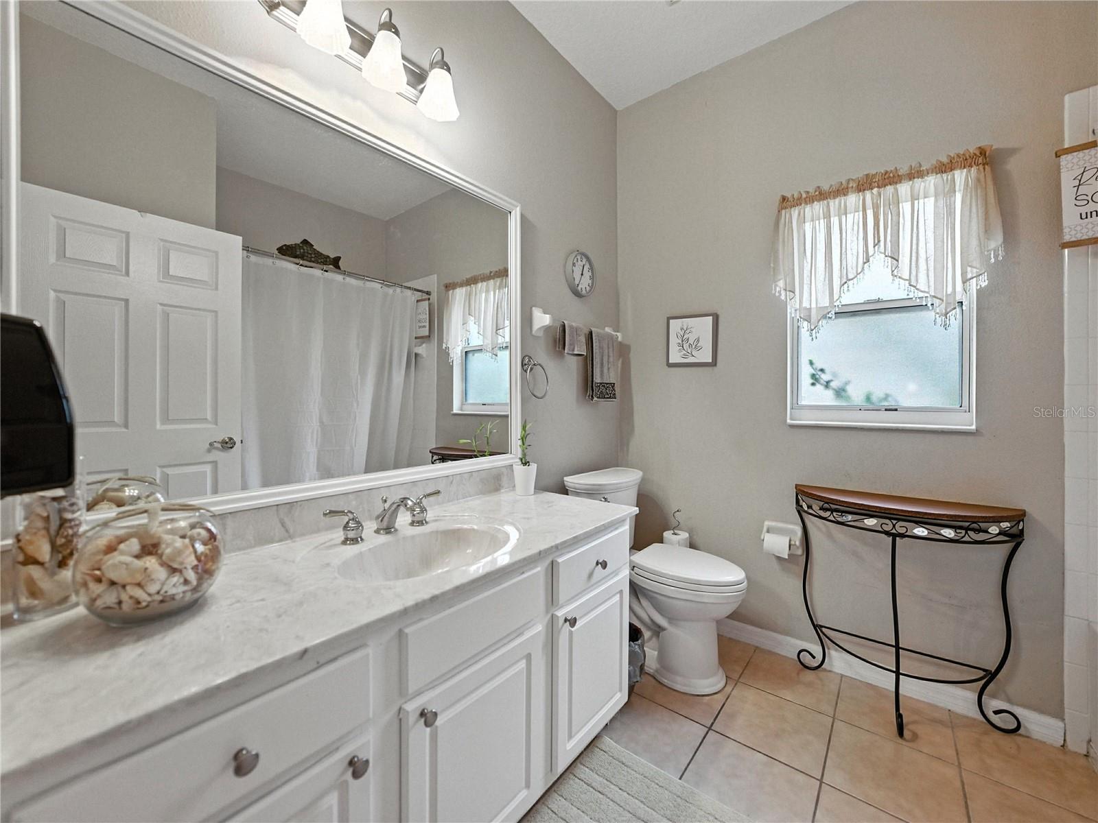 Image 19 of 29 For 3556 Sunset Isles Blvd.
