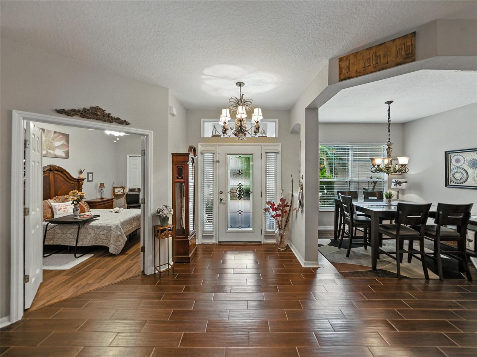Image 4 of 29 For 3556 Sunset Isles Blvd.