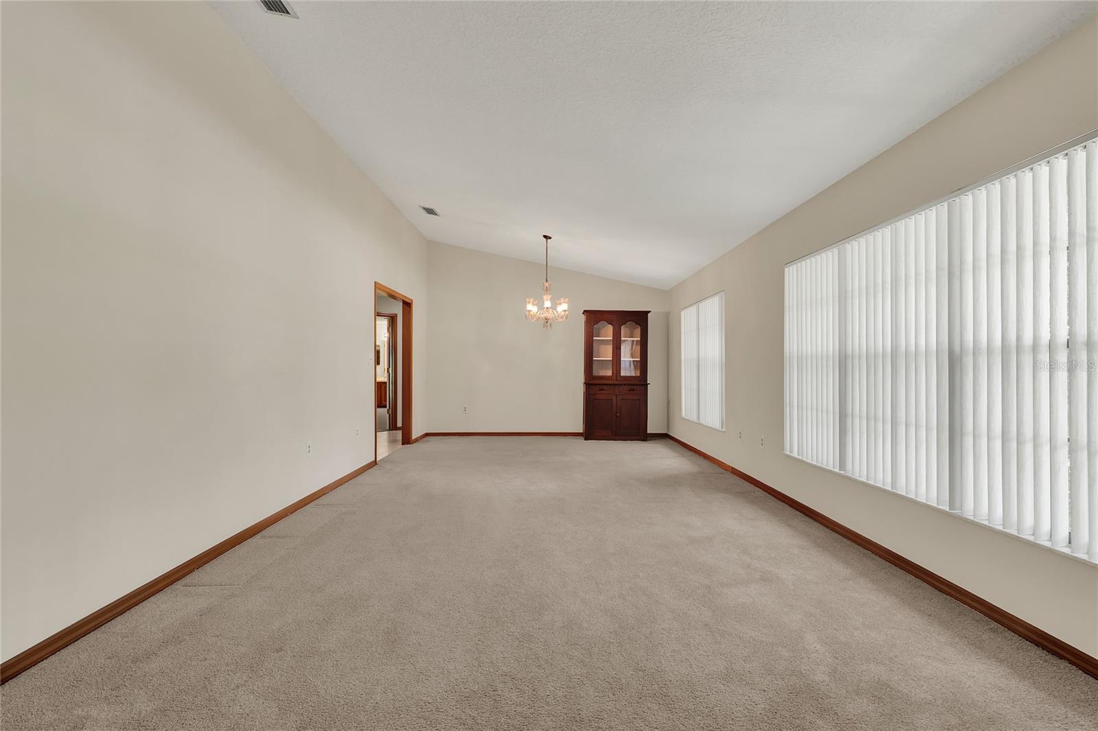 Image 17 of 40 For 1343 Ridge Lake Circle