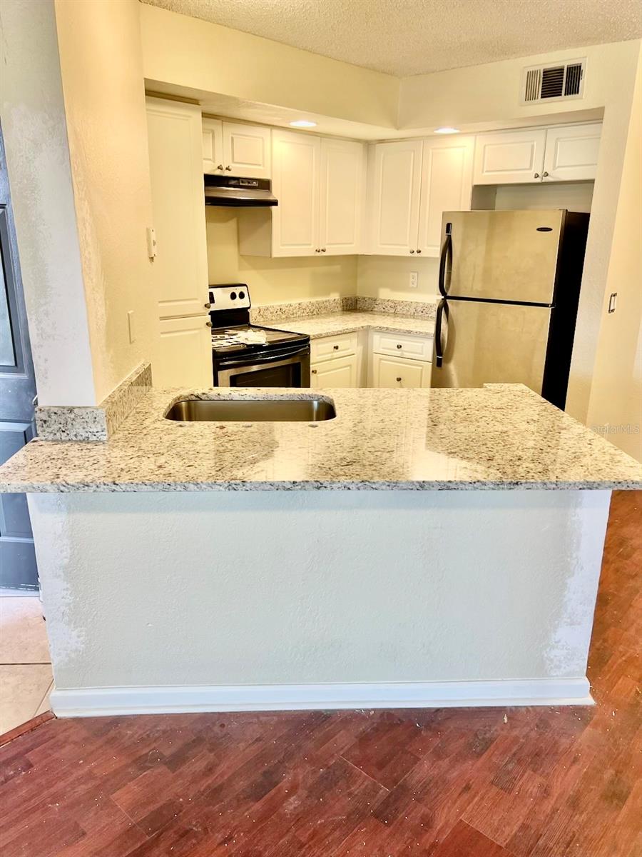 Image 4 of 16 For 4606 Commander Drive 1126