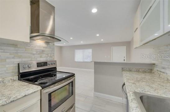Image 7 of 13 For 334 48th Avenue N 236