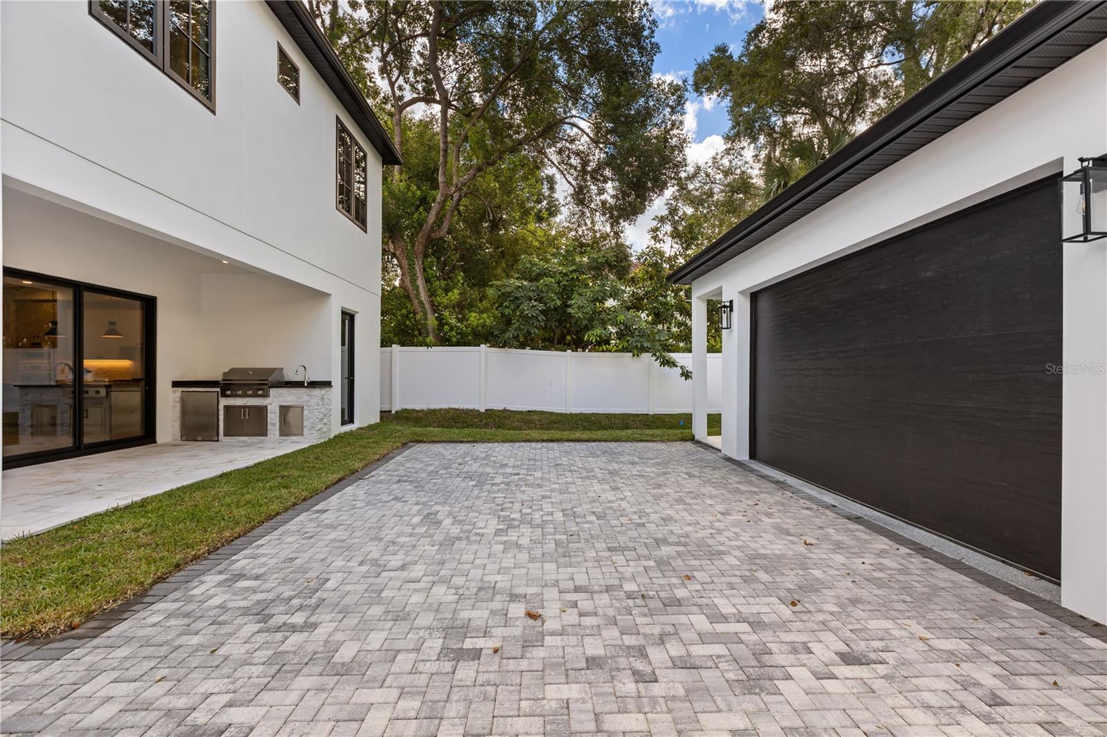 Image 43 of 48 For 902 Shady Lane Drive