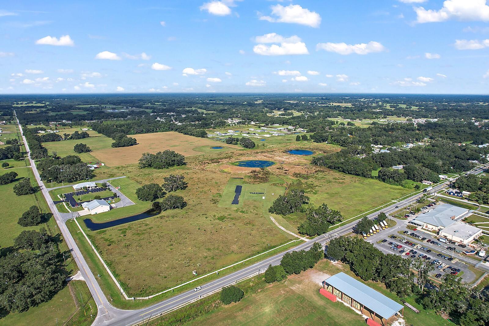 Image 3 of 8 For 416 Market Boulevard