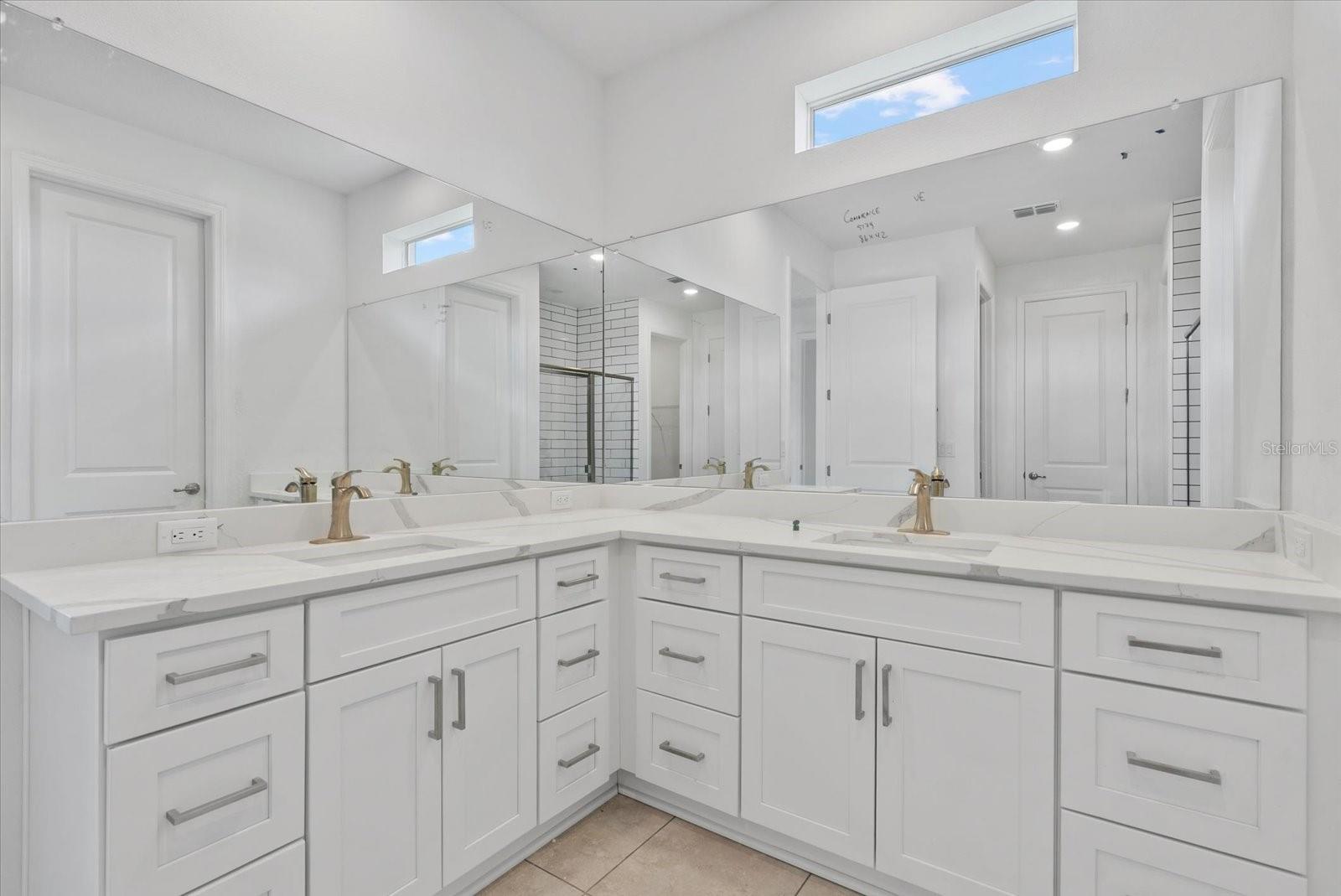 Image 14 of 36 For 5179 Arley Court