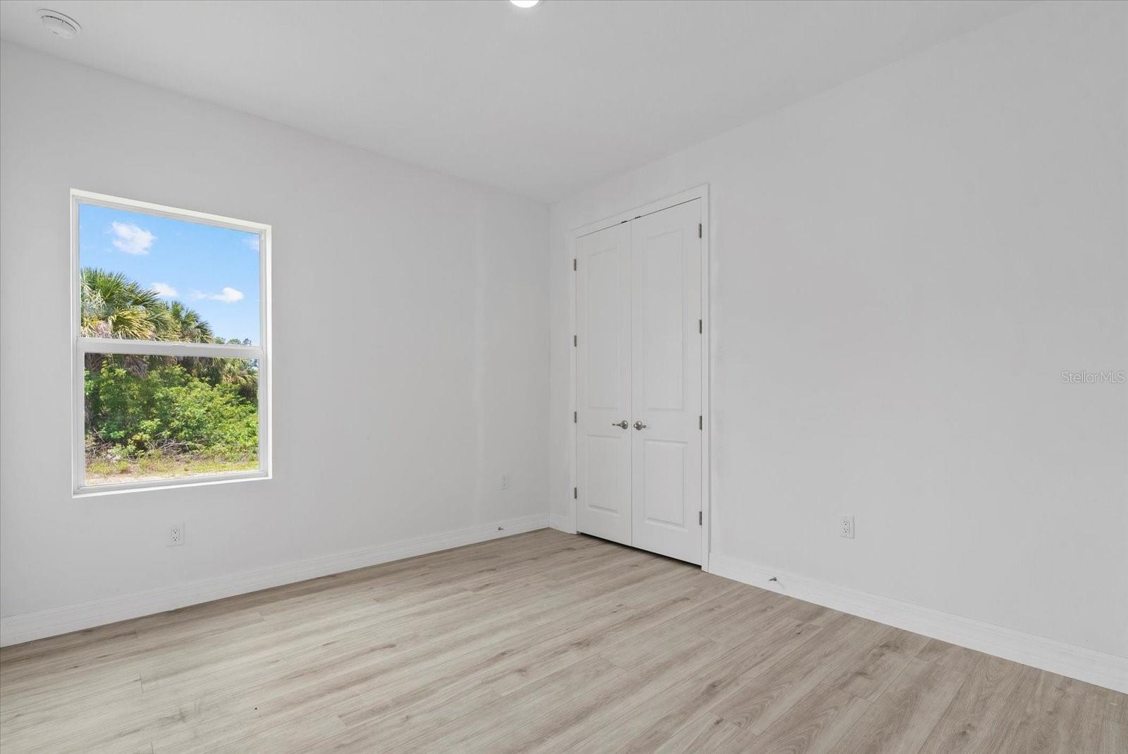 Image 21 of 36 For 5179 Arley Court