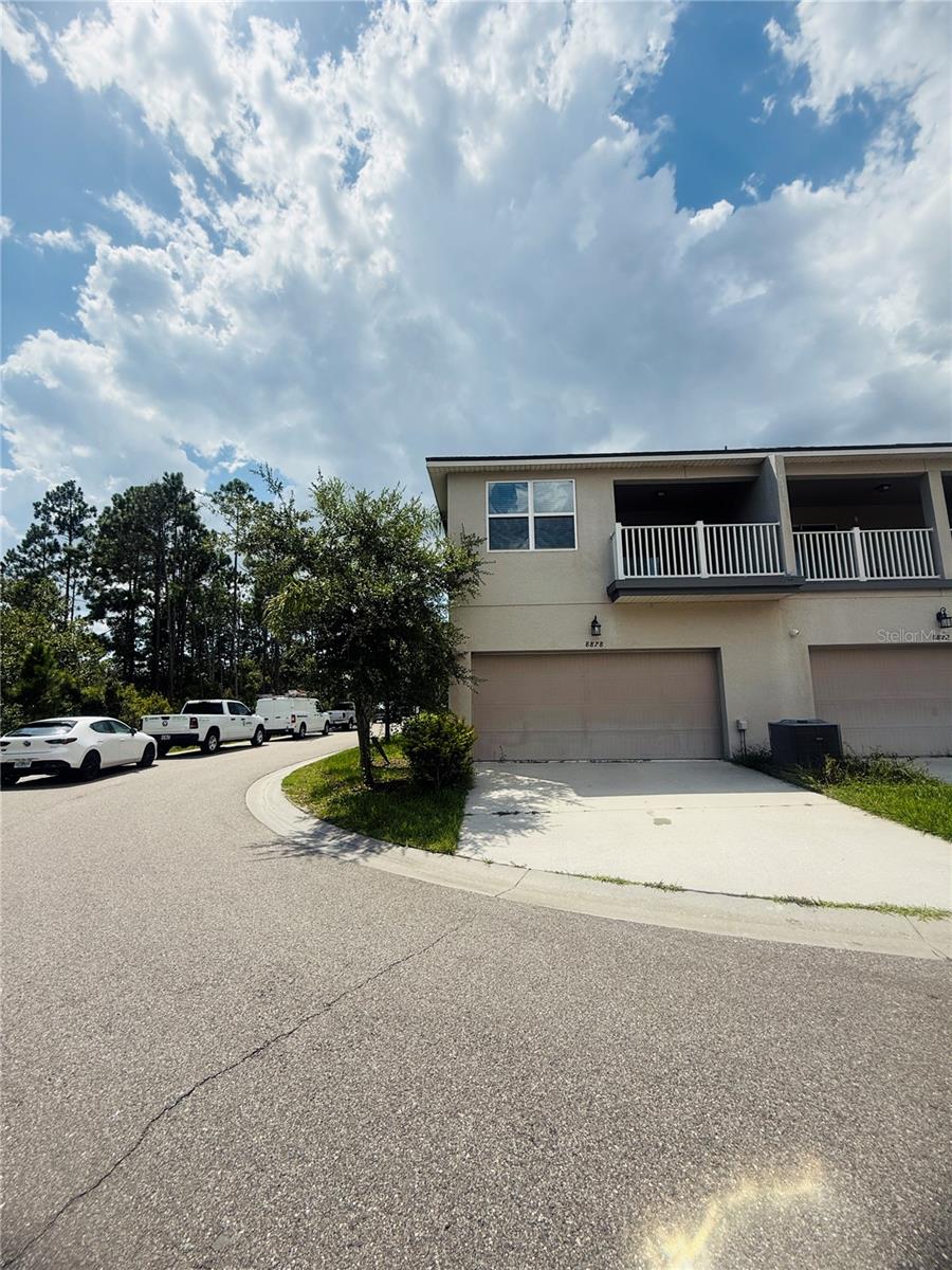 Listing photo id 27 for 8878 Herencia Alley
