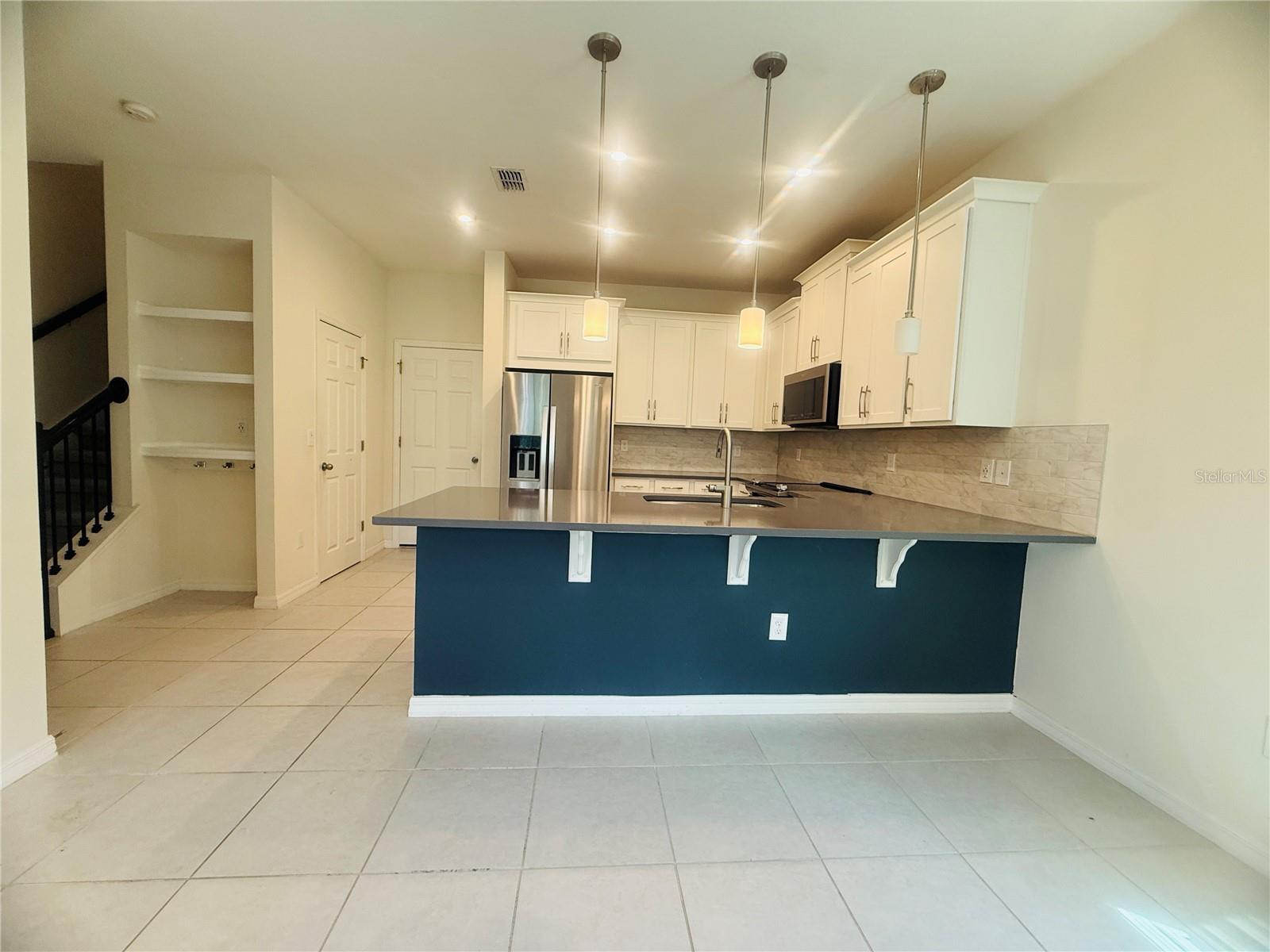 Listing photo id 5 for 8878 Herencia Alley