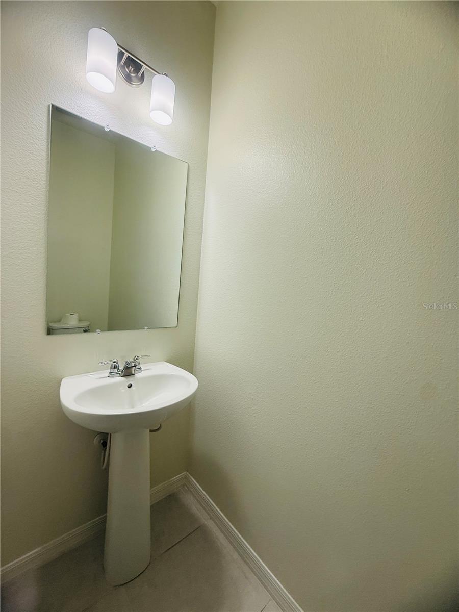 Listing photo id 7 for 8878 Herencia Alley