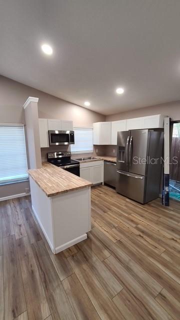 Image 2 of 12 For 798 Mount Vernon Street