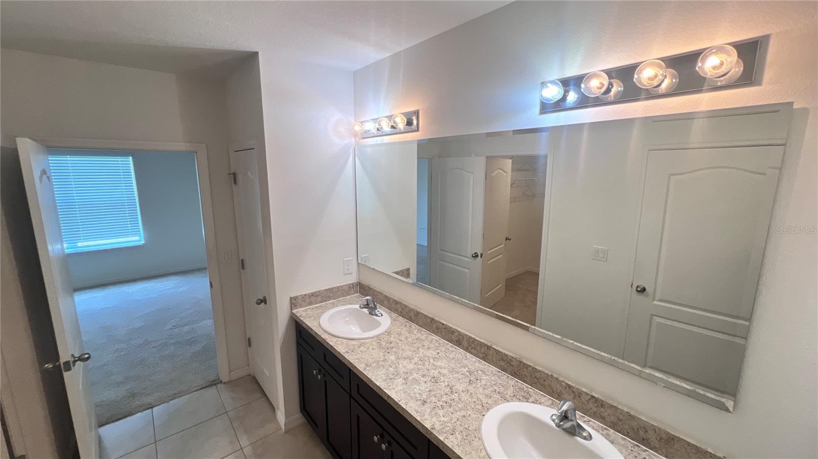 Image 22 of 41 For 2924 Sime Street