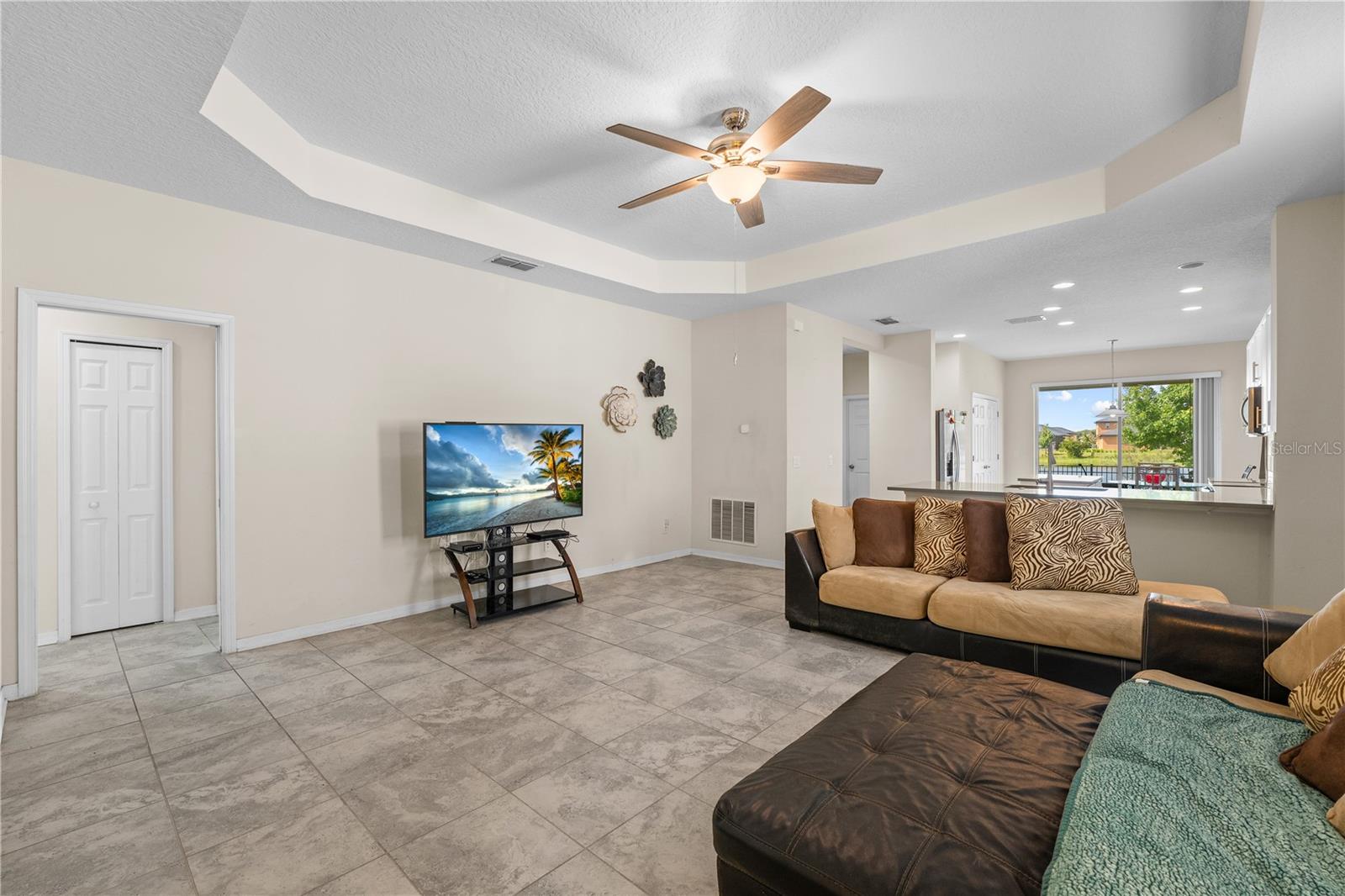 Image 10 of 47 For 3443 Sagebrush Street