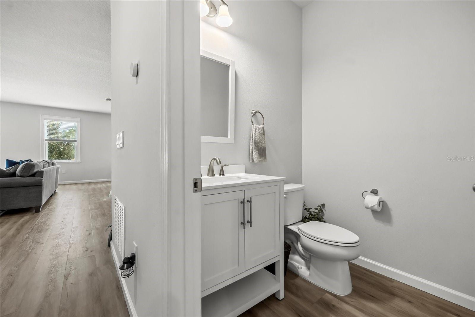Image 12 of 35 For 16564 Silversaw Palm Drive