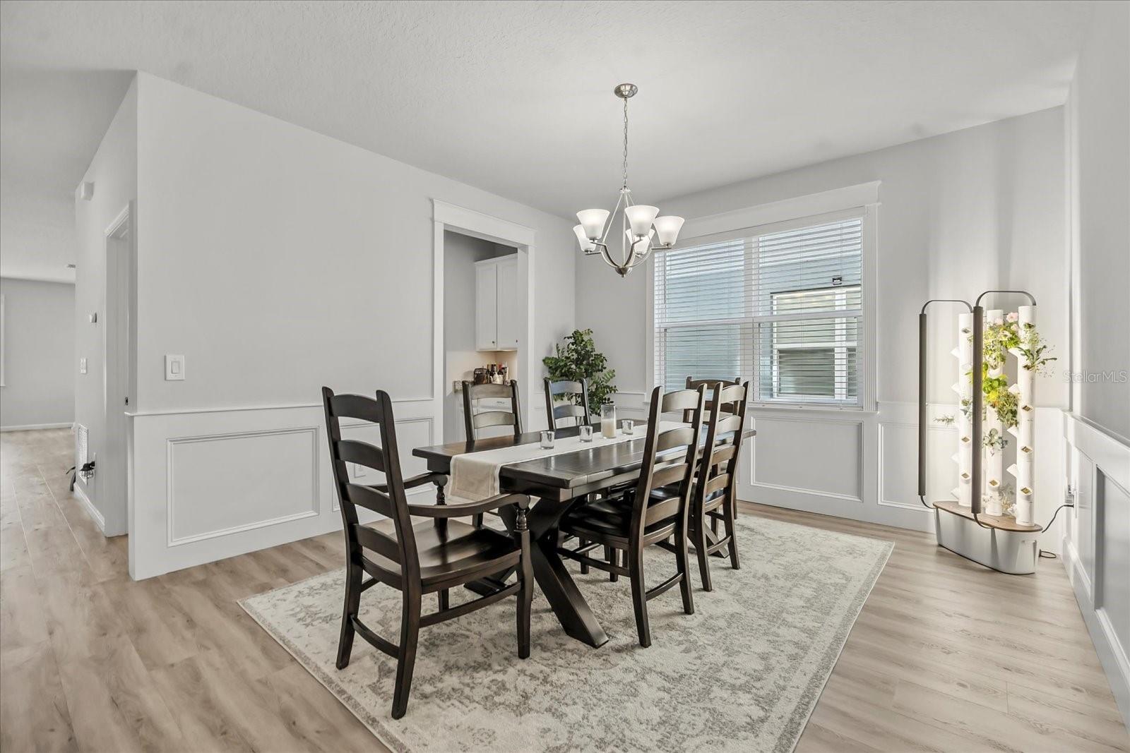 Image 13 of 35 For 16564 Silversaw Palm Drive