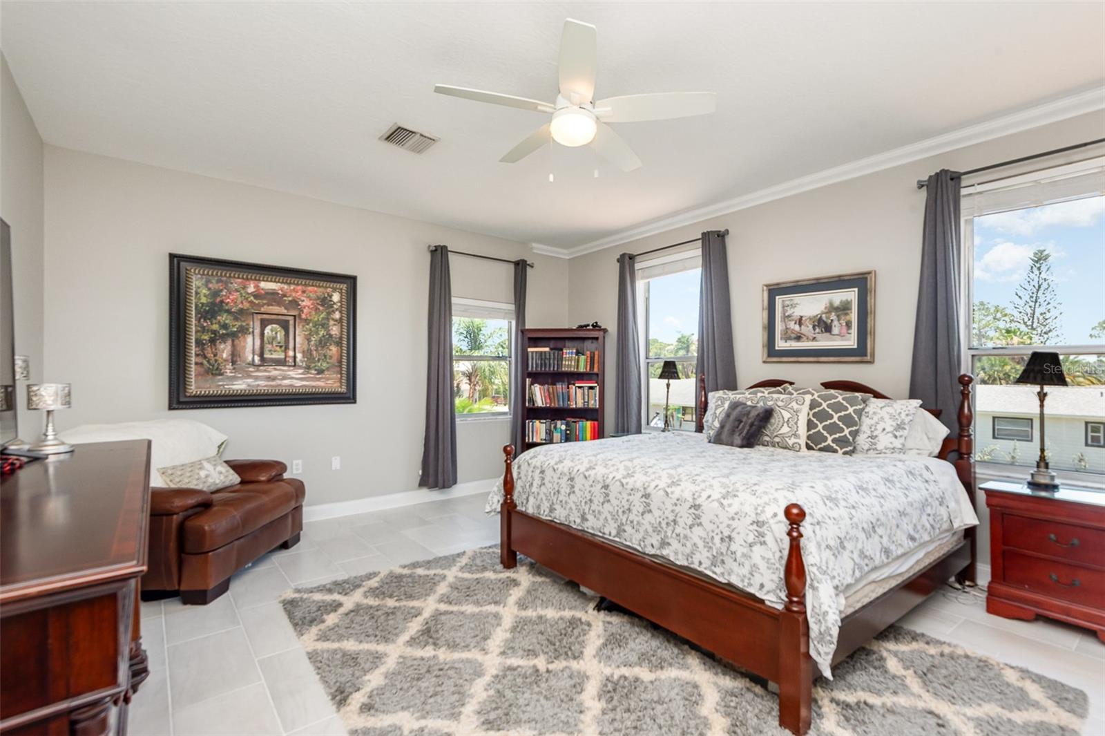Image 20 of 36 For 350 Brentwood Court
