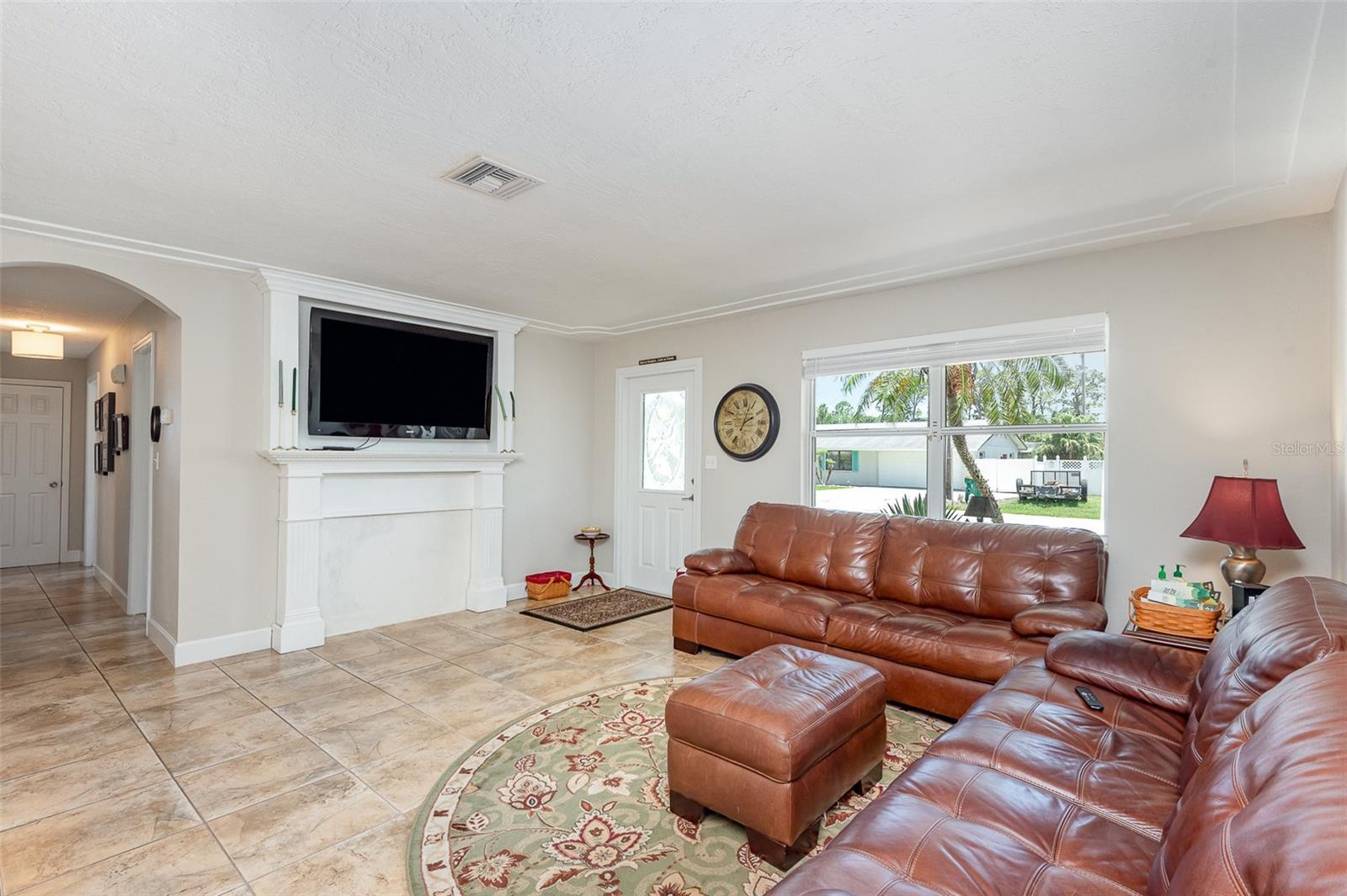 Image 4 of 36 For 350 Brentwood Court