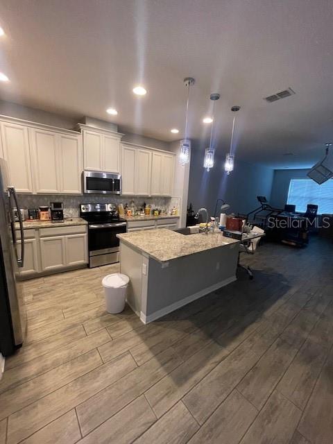 Image 4 of 21 For 2937 Econ Landing Boulevard