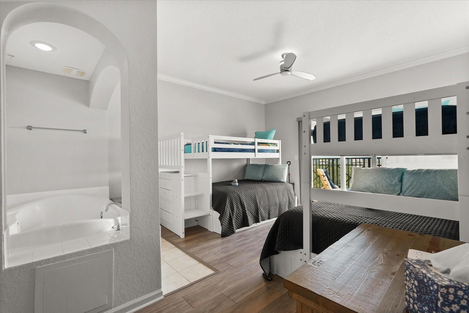 Image 10 of 89 For 8101 Resort Village Drive 31503