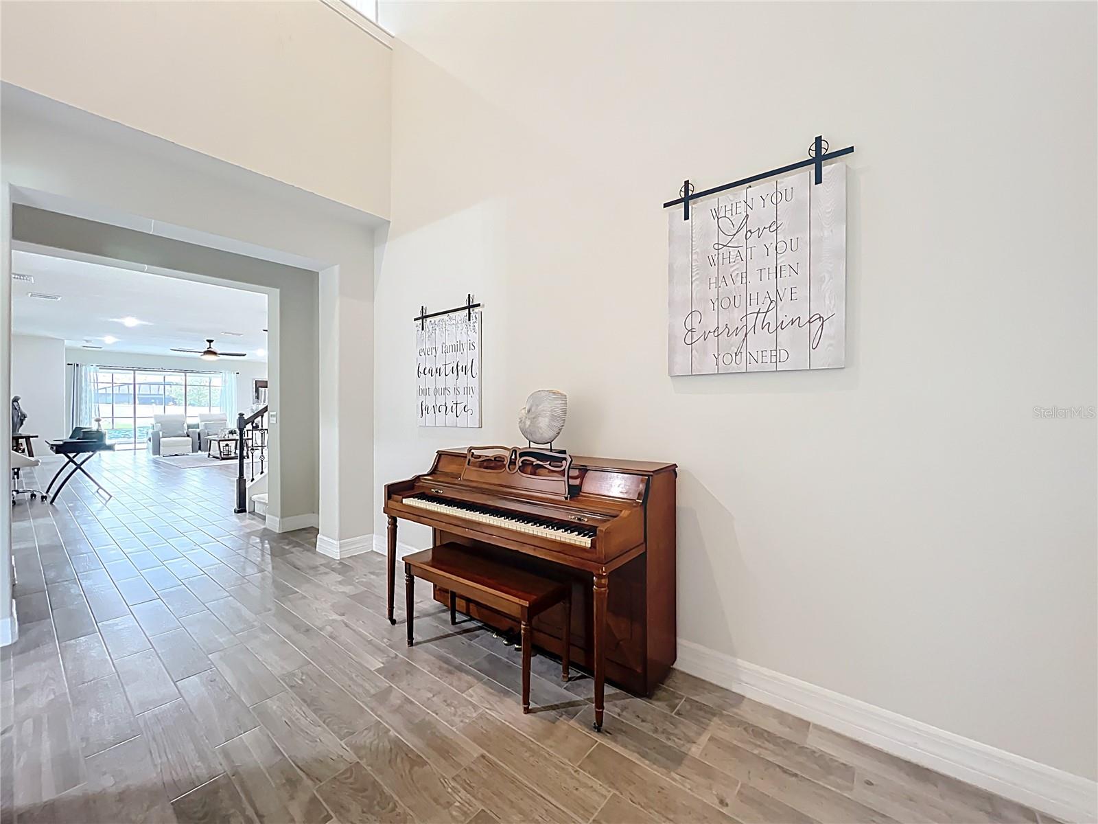 Image 3 of 63 For 15084 Cuddy Court