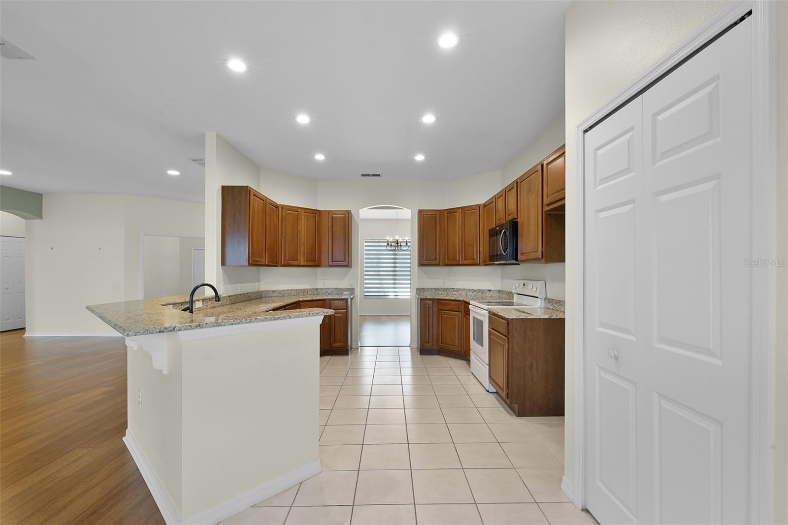 Image 15 of 83 For 3533 Somerset Circle