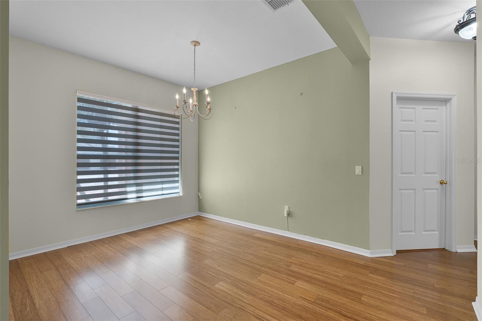 Image 5 of 83 For 3533 Somerset Circle