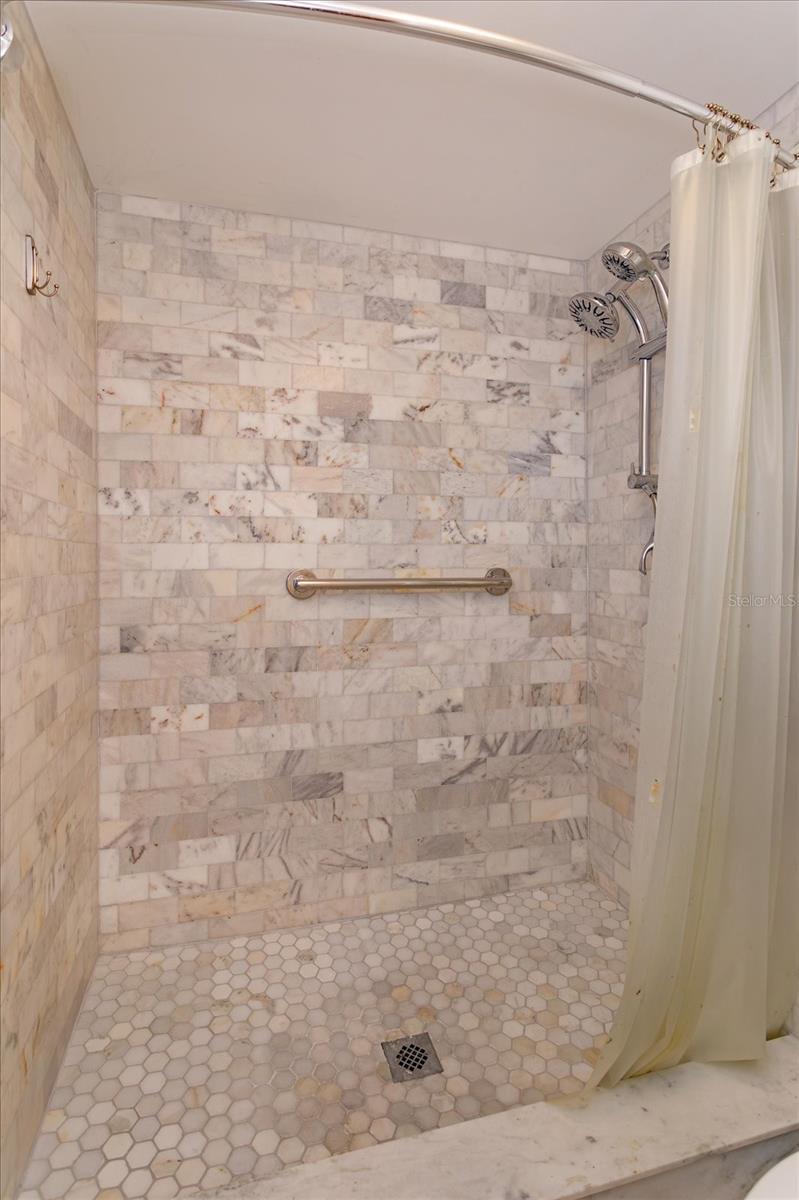 Image 12 of 20 For 200 Saint Andrews Boulevard 2607