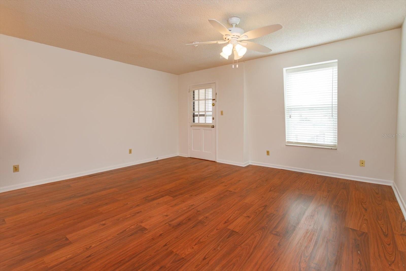 Image 3 of 20 For 200 Saint Andrews Boulevard 2607