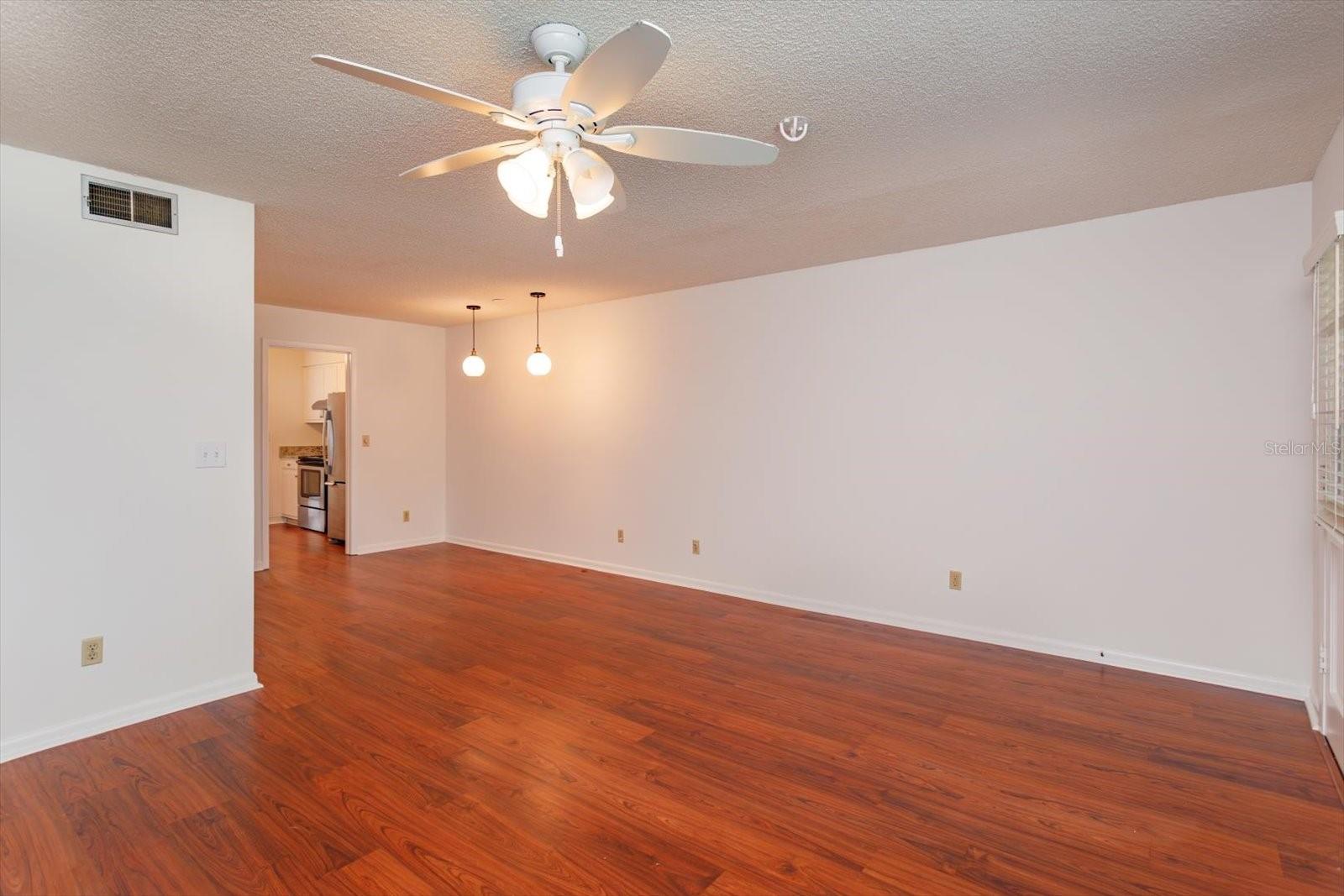 Image 4 of 20 For 200 Saint Andrews Boulevard 2607