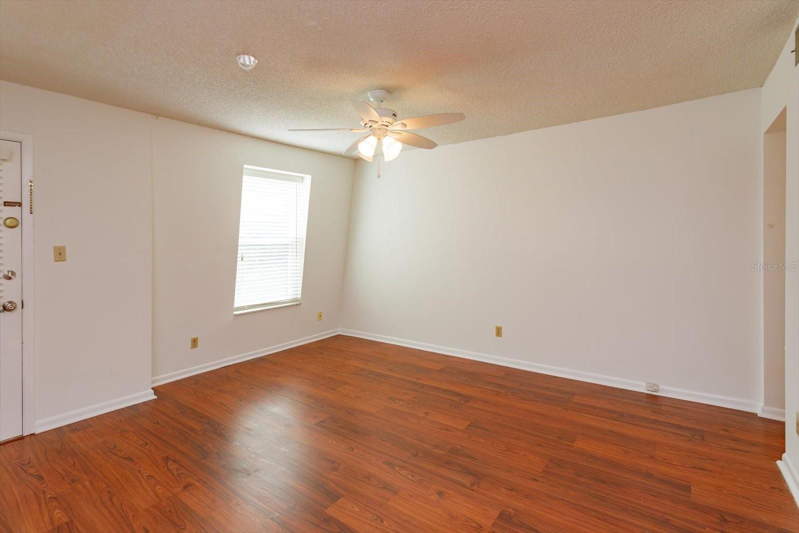 Image 5 of 20 For 200 Saint Andrews Boulevard 2607