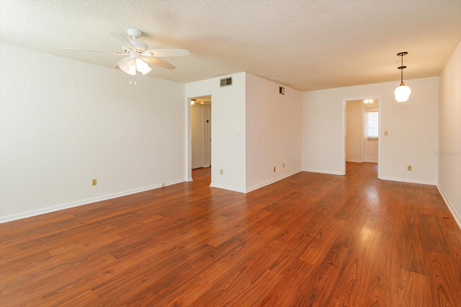 Image 6 of 20 For 200 Saint Andrews Boulevard 2607