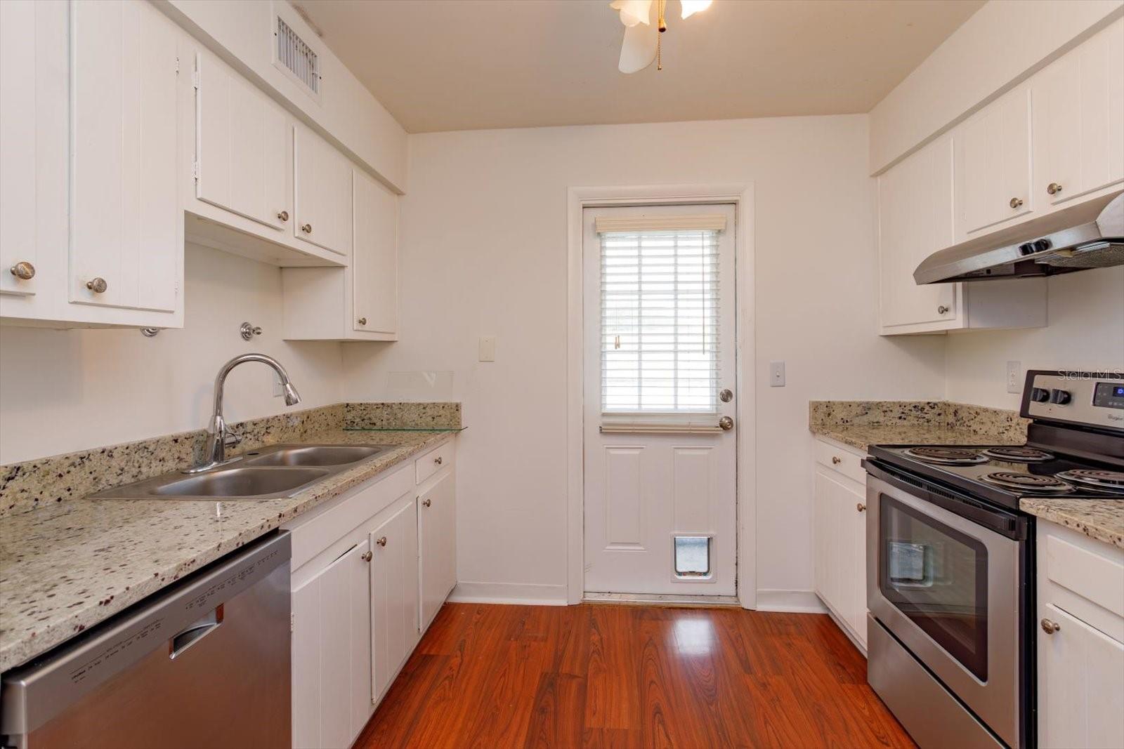 Image 8 of 20 For 200 Saint Andrews Boulevard 2607
