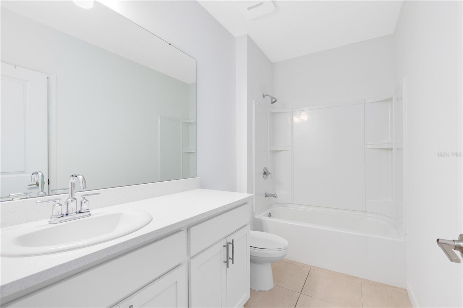 Image 18 of 28 For 200 Garnet Avenue