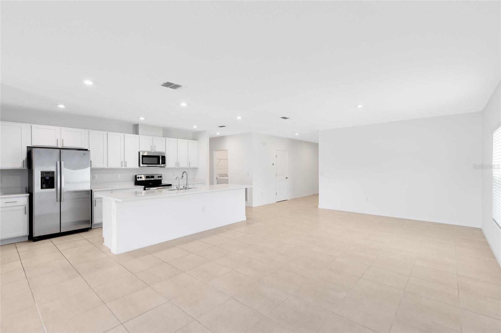 Image 4 of 28 For 200 Garnet Avenue