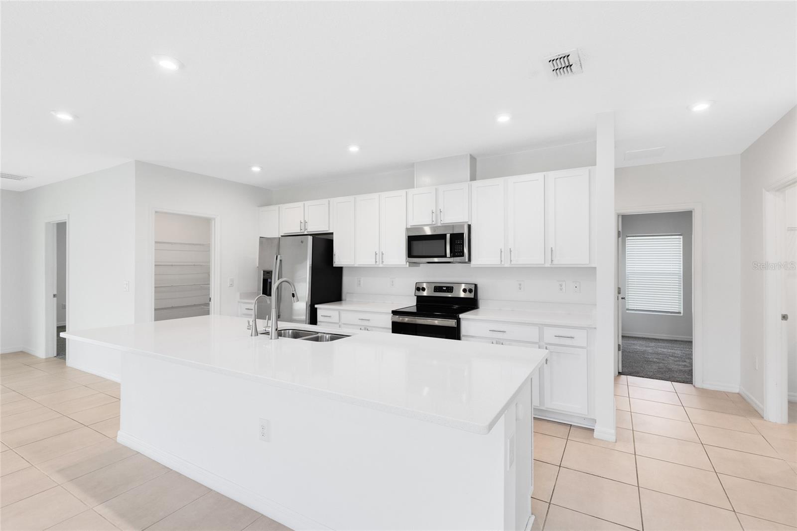 Image 6 of 28 For 200 Garnet Avenue