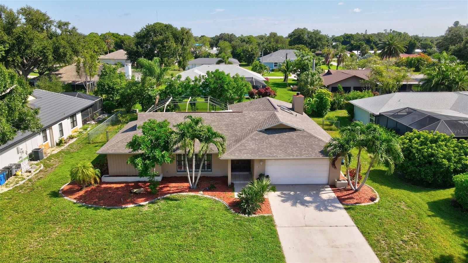 Details for 2113 Lochmoor Circle, NORTH FORT MYERS, FL 33903