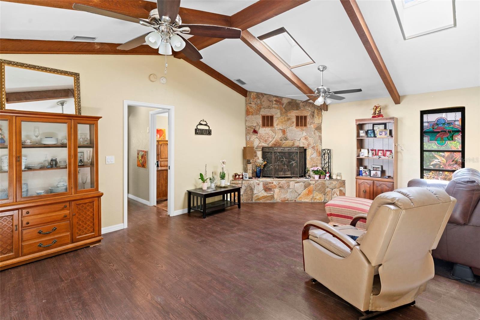 Image 21 of 58 For 2113 Lochmoor Circle