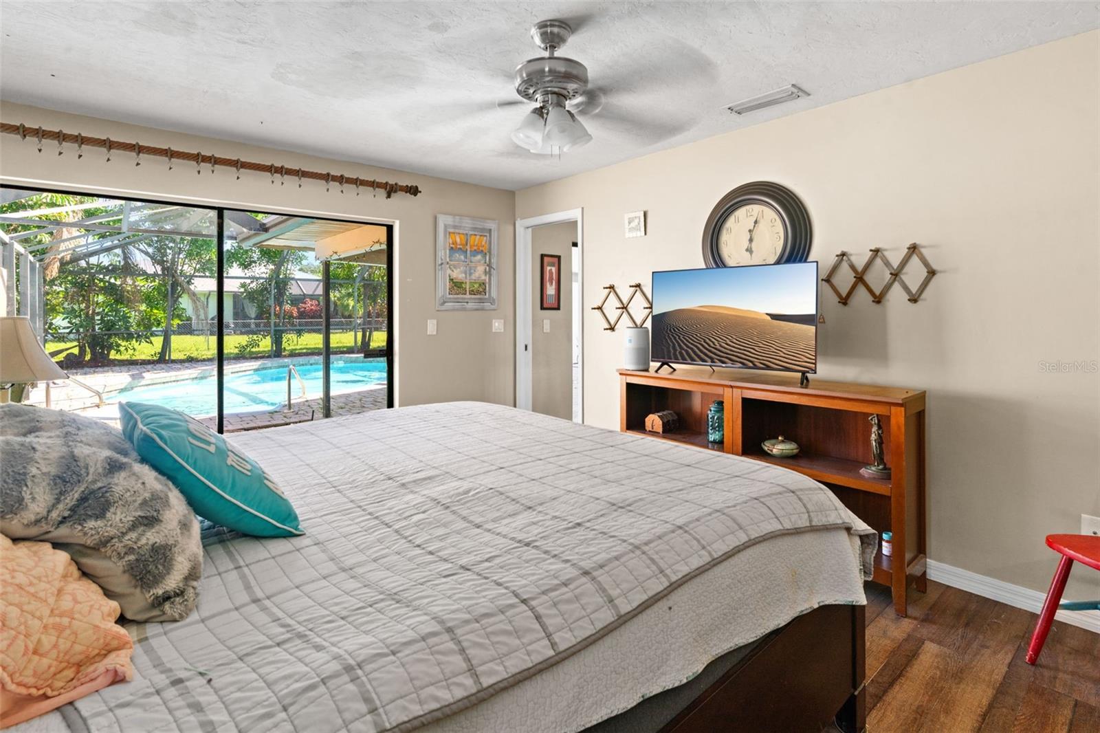 Image 29 of 58 For 2113 Lochmoor Circle