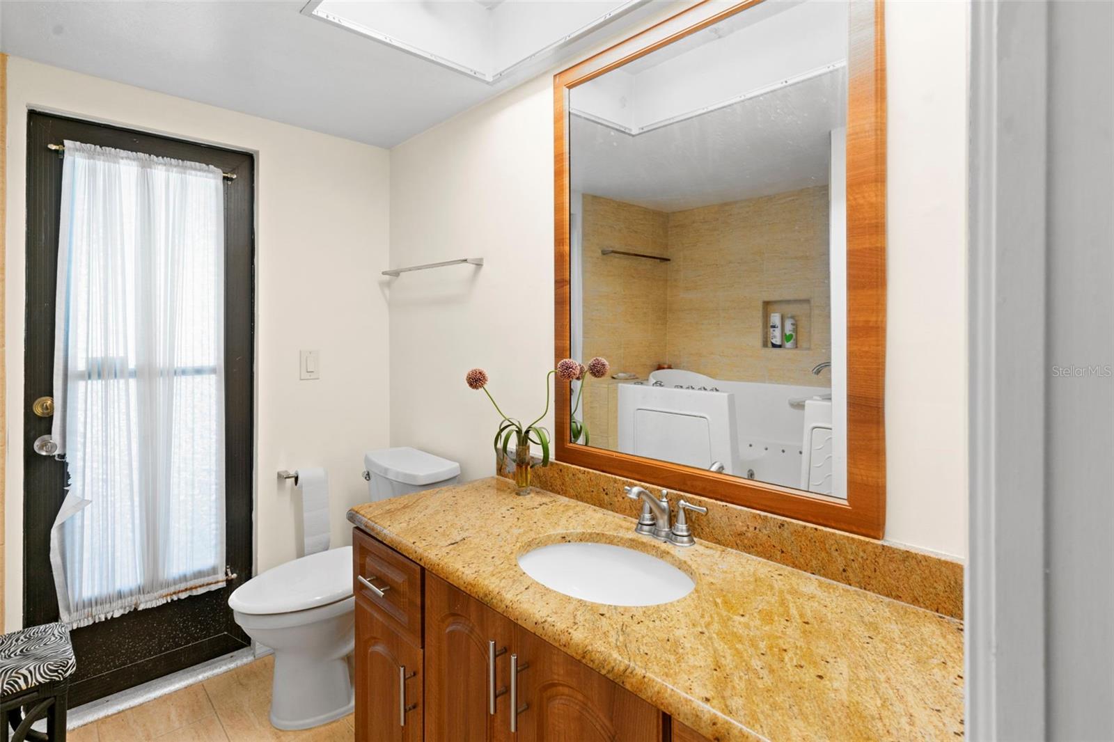 Image 38 of 58 For 2113 Lochmoor Circle