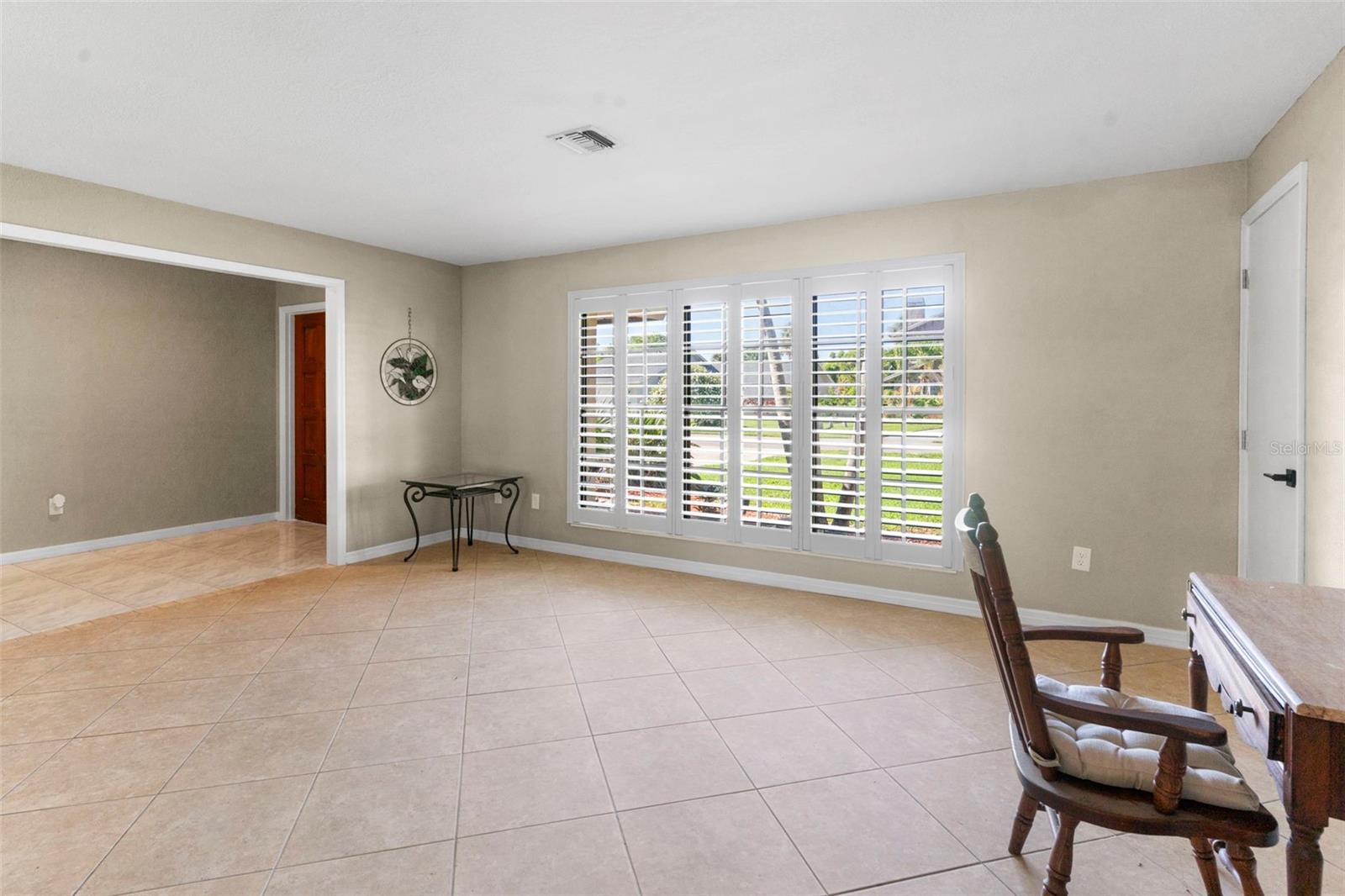 Image 4 of 58 For 2113 Lochmoor Circle