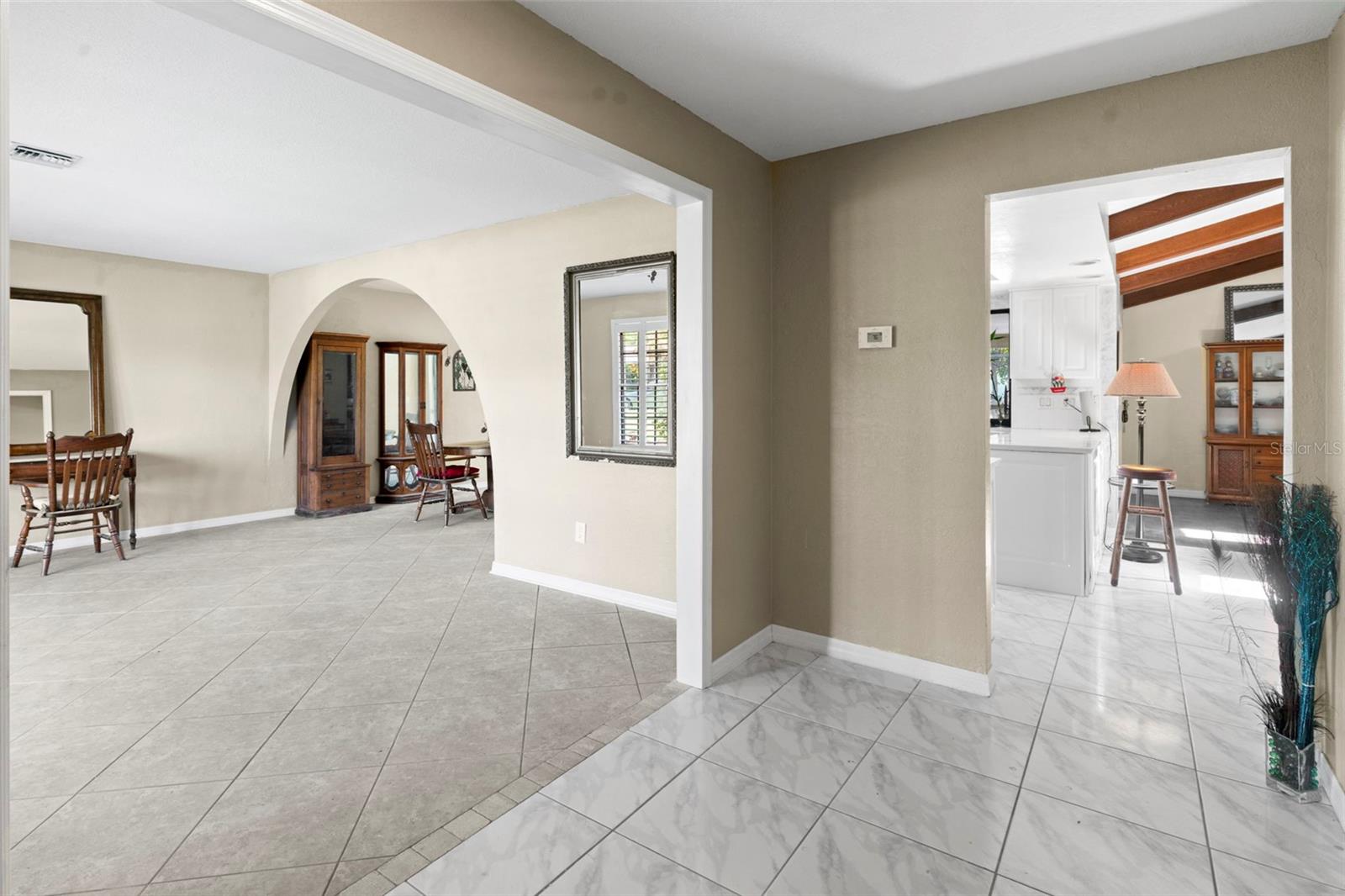 Image 8 of 58 For 2113 Lochmoor Circle