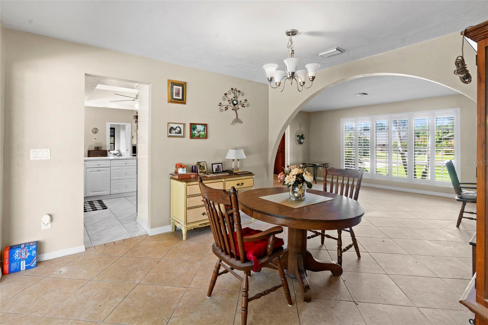 Image 9 of 58 For 2113 Lochmoor Circle